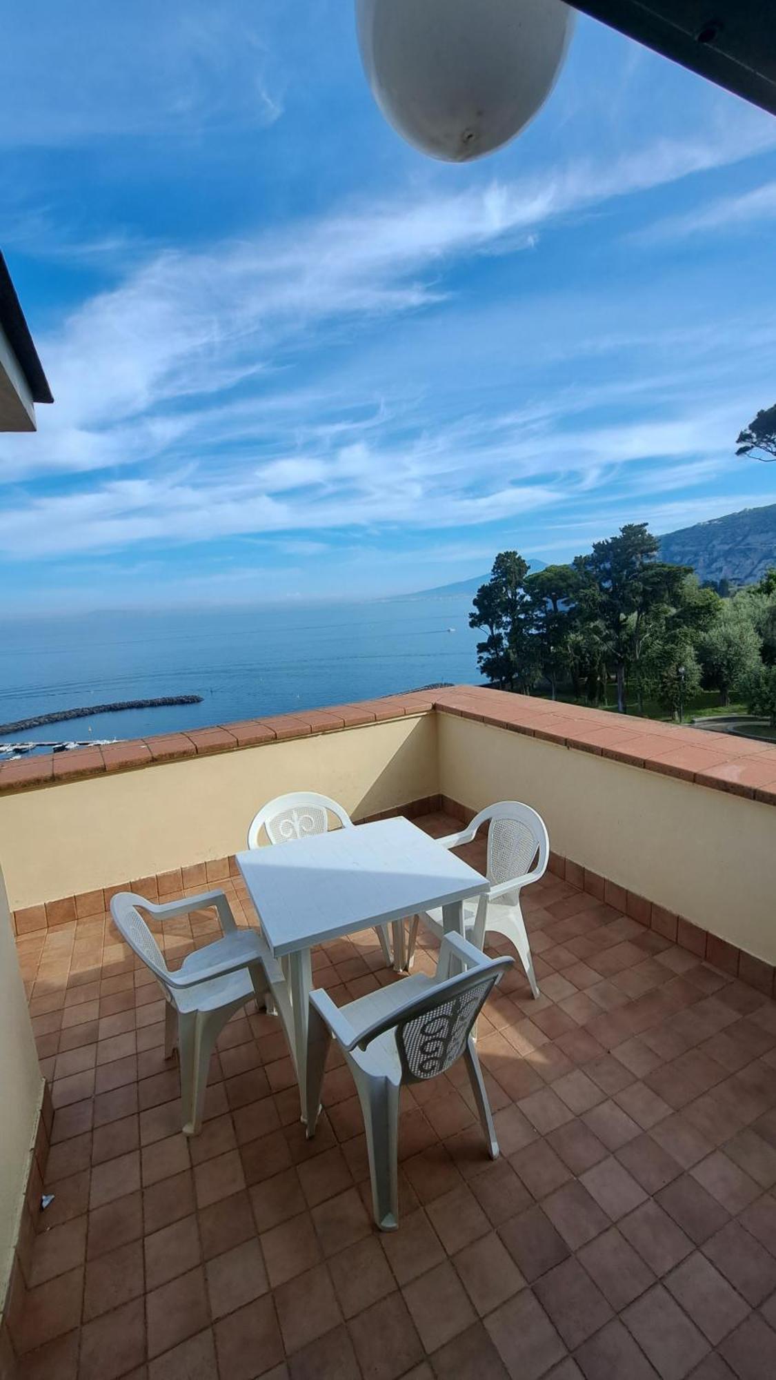Quadruple Room with Sea View